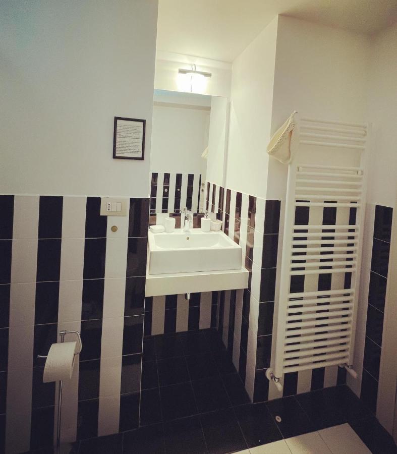 211 Underground Hotel Viareggio Kültér fotó